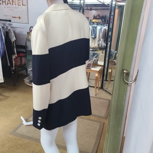 Escada Jacket - Picture 10 of 15